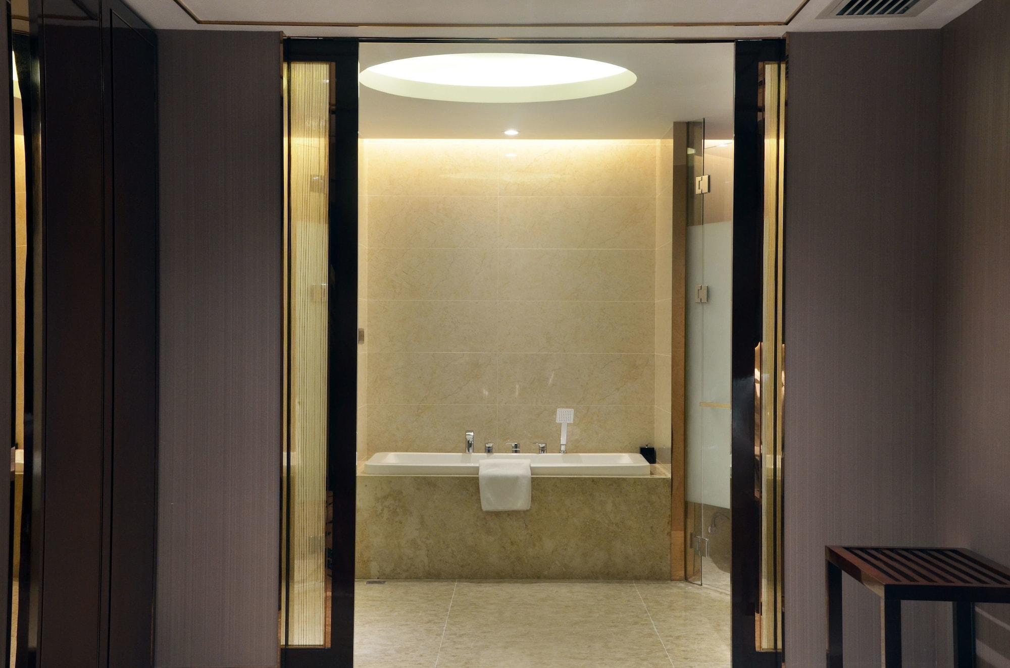מלון Ramada By Wyndham Huizhou South מראה חיצוני תמונה