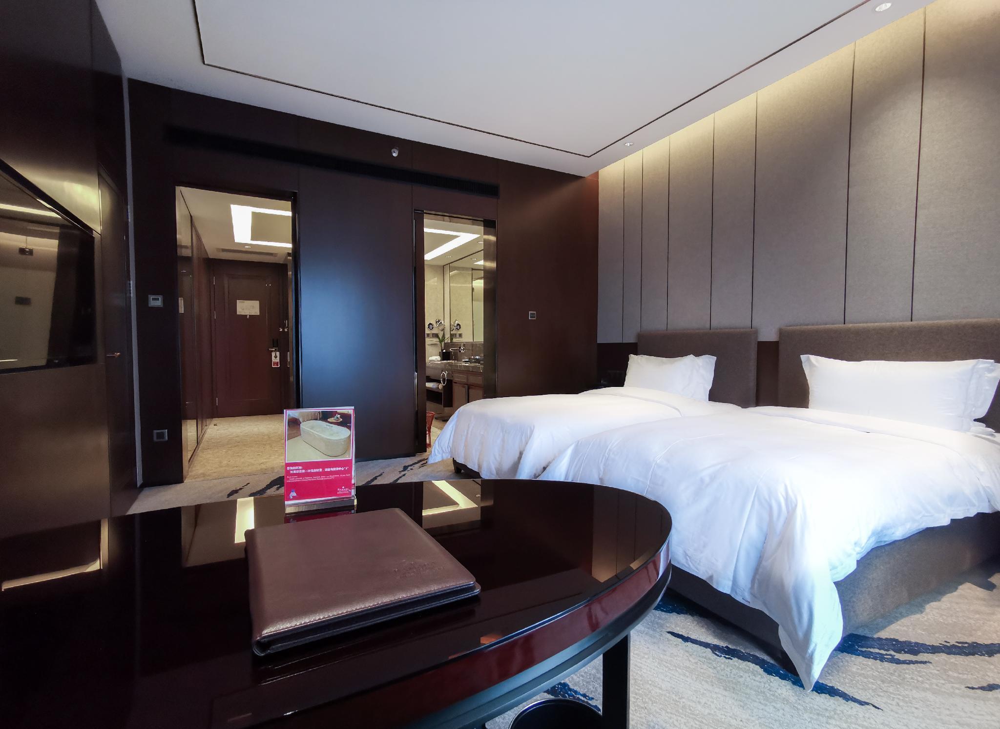 מלון Ramada By Wyndham Huizhou South מראה חיצוני תמונה