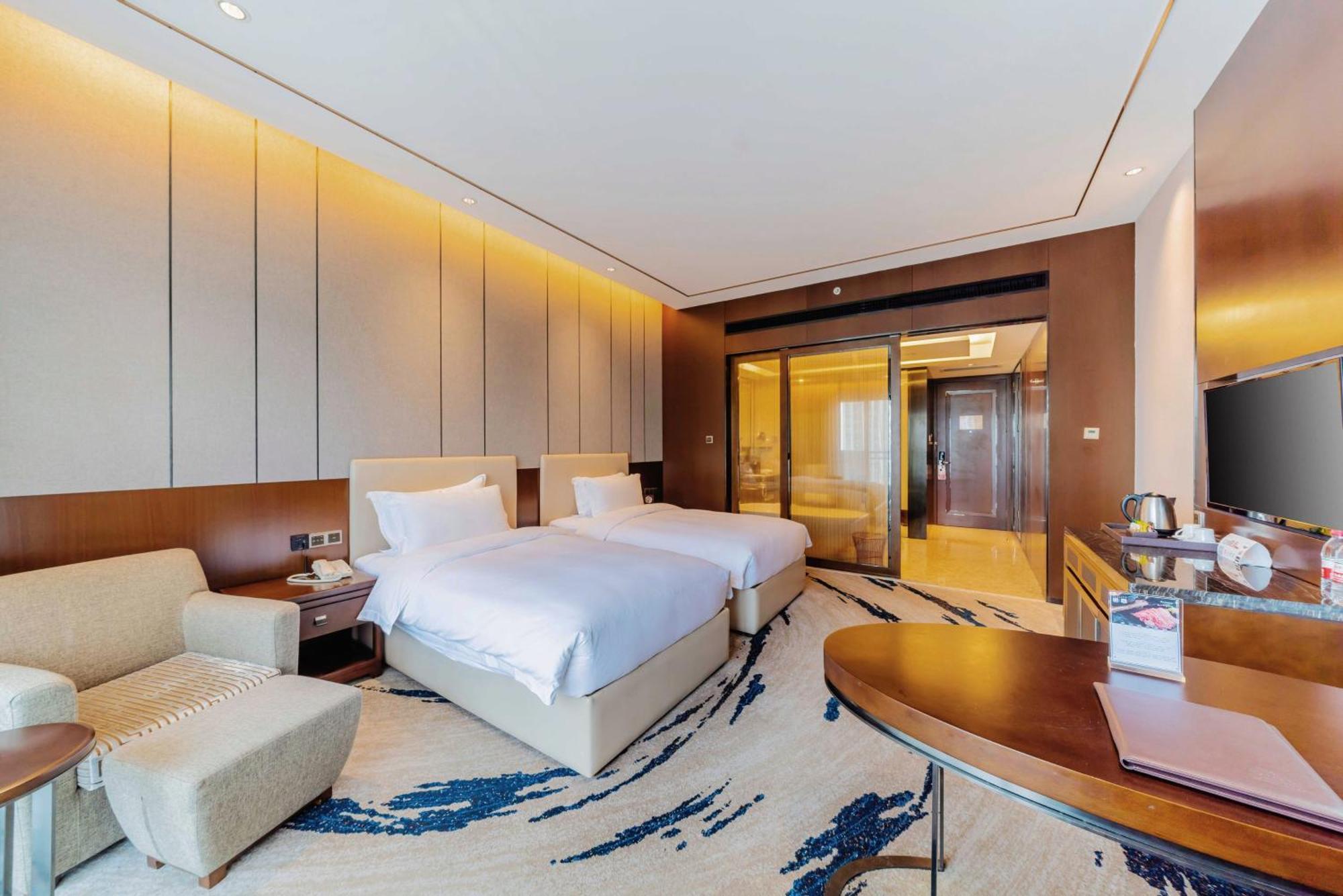 מלון Ramada By Wyndham Huizhou South מראה חיצוני תמונה